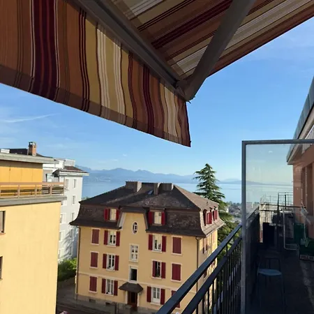 公寓 Lumineux Avec Vue Sur Le Et Terrasse 洛桑